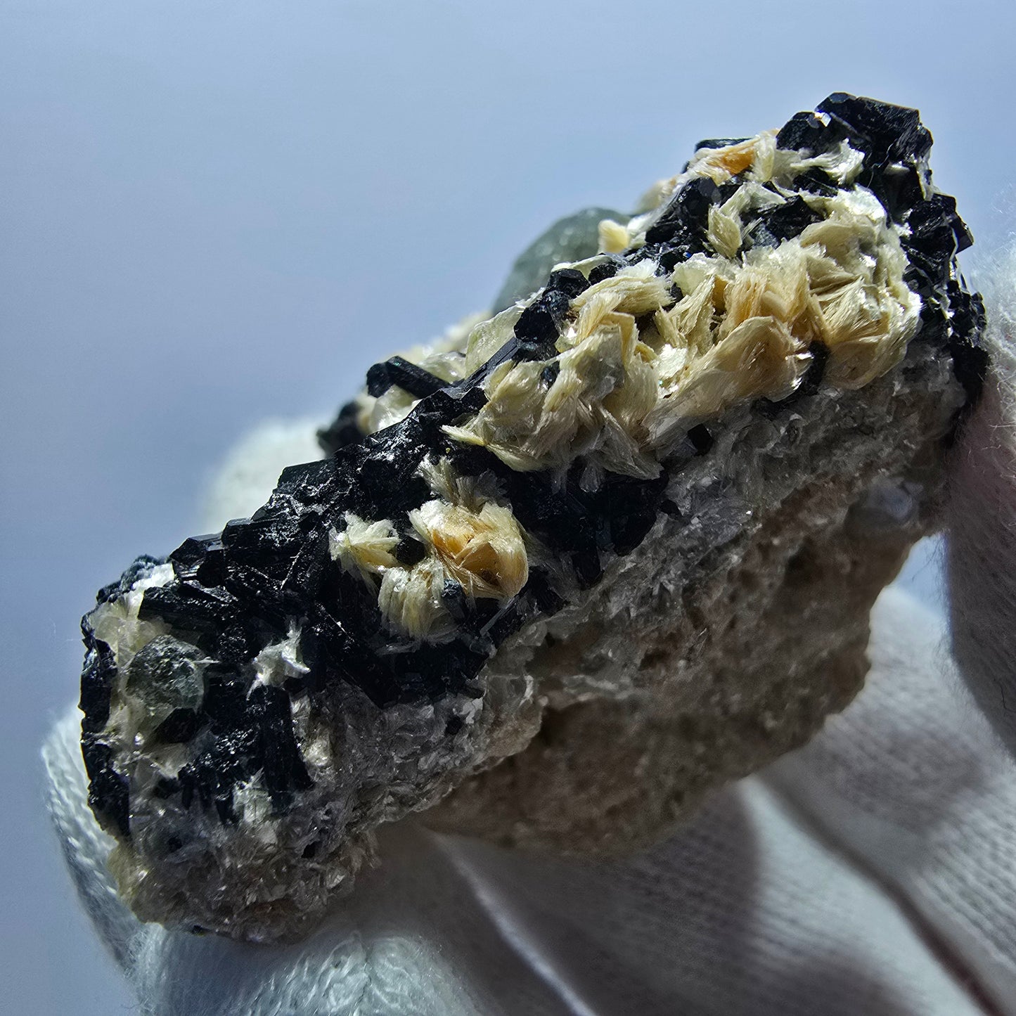 Phantom Fluorit hexagonale Würfel Schörl Turmalin Muskovit Erongo, Namibia 60*44*38mm