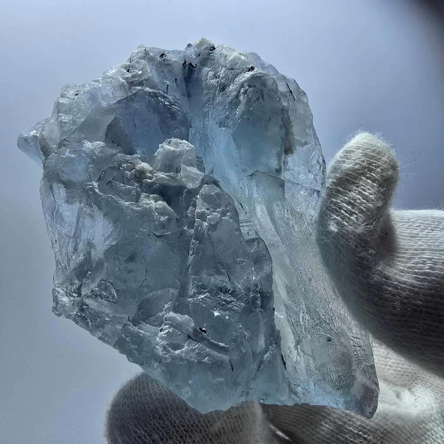 Spécimen rare de fluorite fantôme, zonal, vert violet bleu Erongo, Namibie 75*47*32mm 