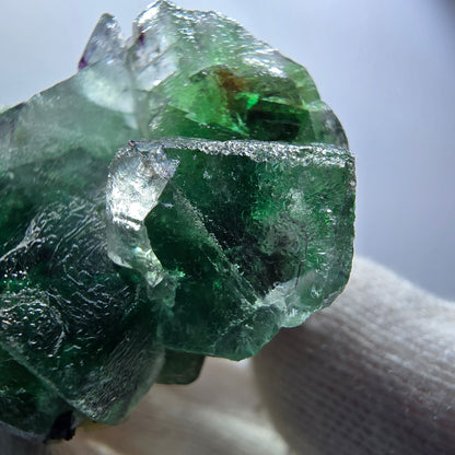 Fluorite fantôme, muscovite, hyalite, tourmaline Schörl, Erongo, Namibie, 49 x 38 x 30 mm 