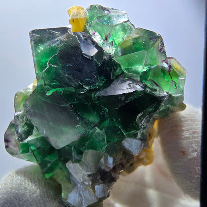 Cubes de fluorite fantôme transparente, muscovite et hyalite, spécimen d'Erongo, Namibie, 46 x 43 x 35 mm 