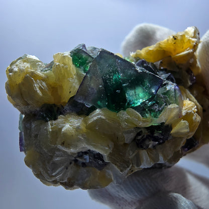 Cube de fluorite fantôme zonal, spécimen de muscovite, Erongo, Namibie, 60 x 33 x 33 mm 