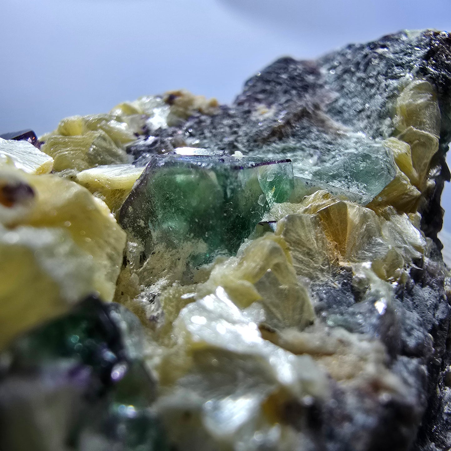 Phantom Fluorit zonal Hyalit Rauchquarz Muskovit Stufe Erongo Namibia 71*65*46mm
