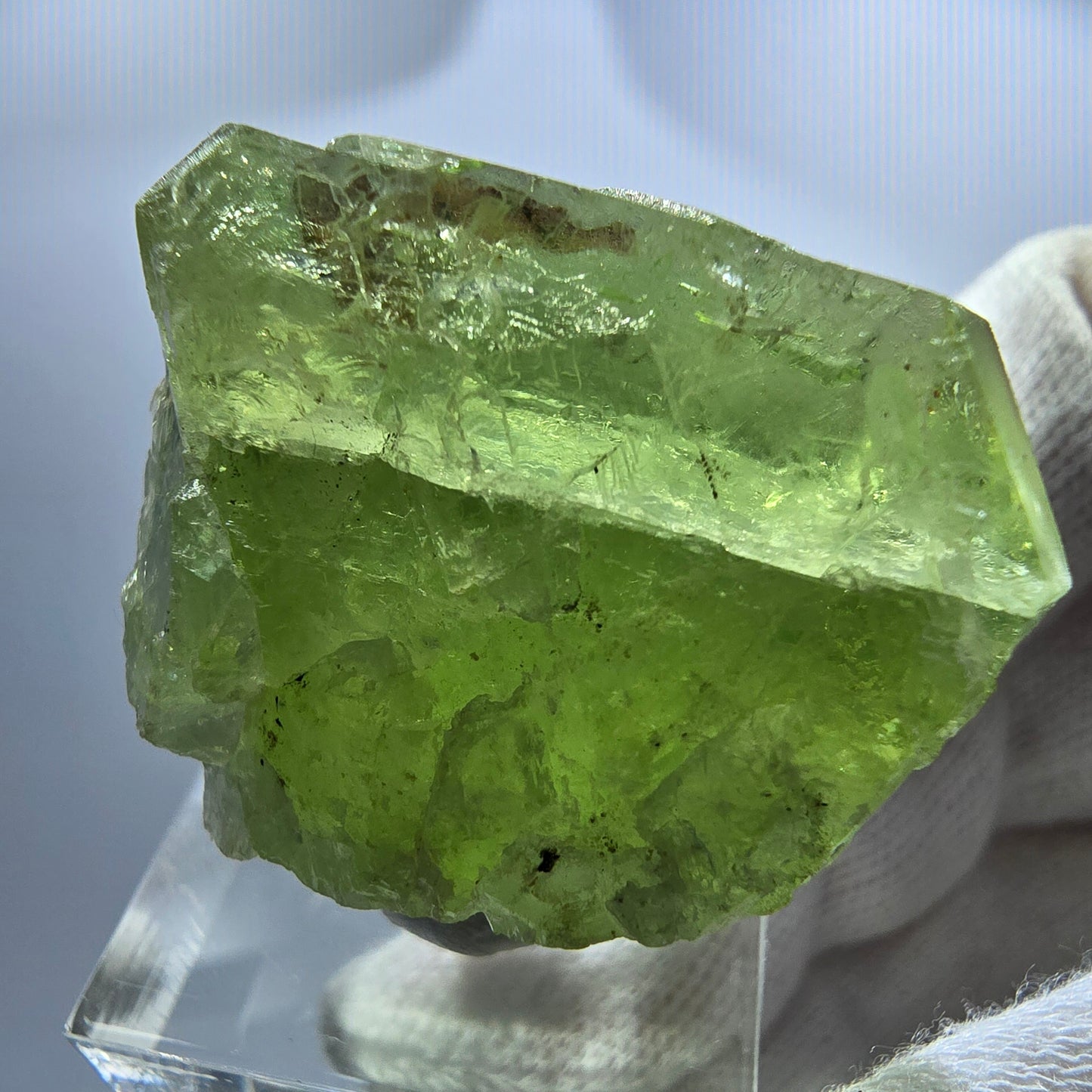Rare cube de fluorite avec hyalite, vert Erongo, Namibie 36 x 35 x 23 mm 