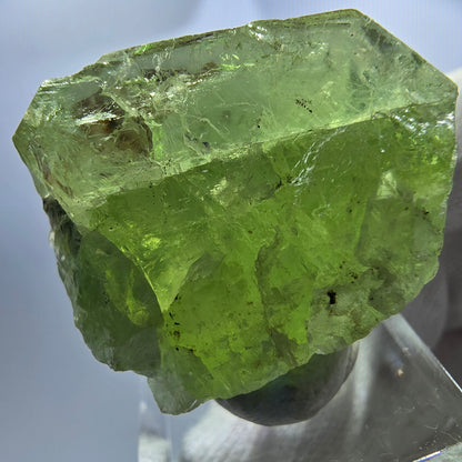 Rare cube de fluorite avec hyalite, vert Erongo, Namibie 36 x 35 x 23 mm 