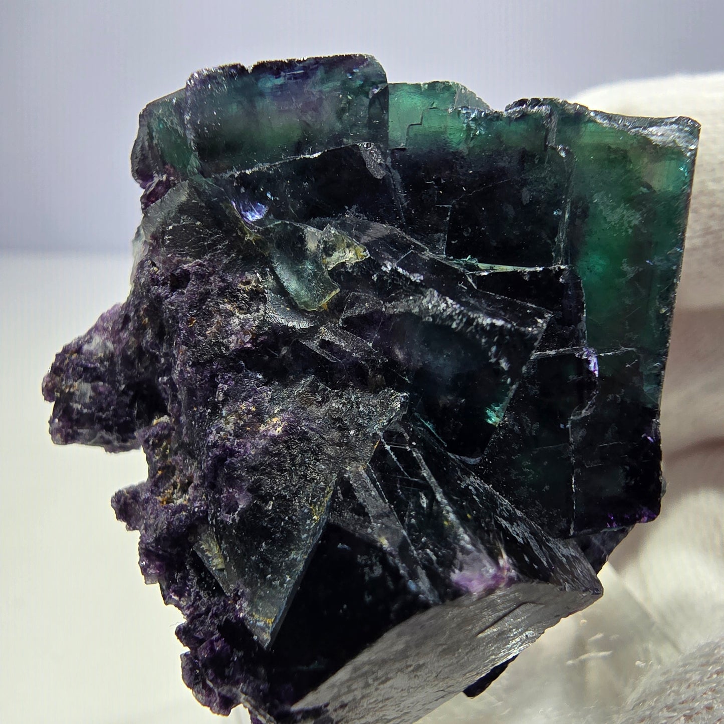 Spécimen de cube de fluorite fantôme transparente, vert-violet zonal, Okorusu, Namibie, 39 x 37 x 23 mm 