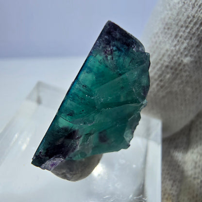 Rare cube de fluorite fantôme, vert violet zonal Okorusu, Namibie 22 x 22 x 12 mm 