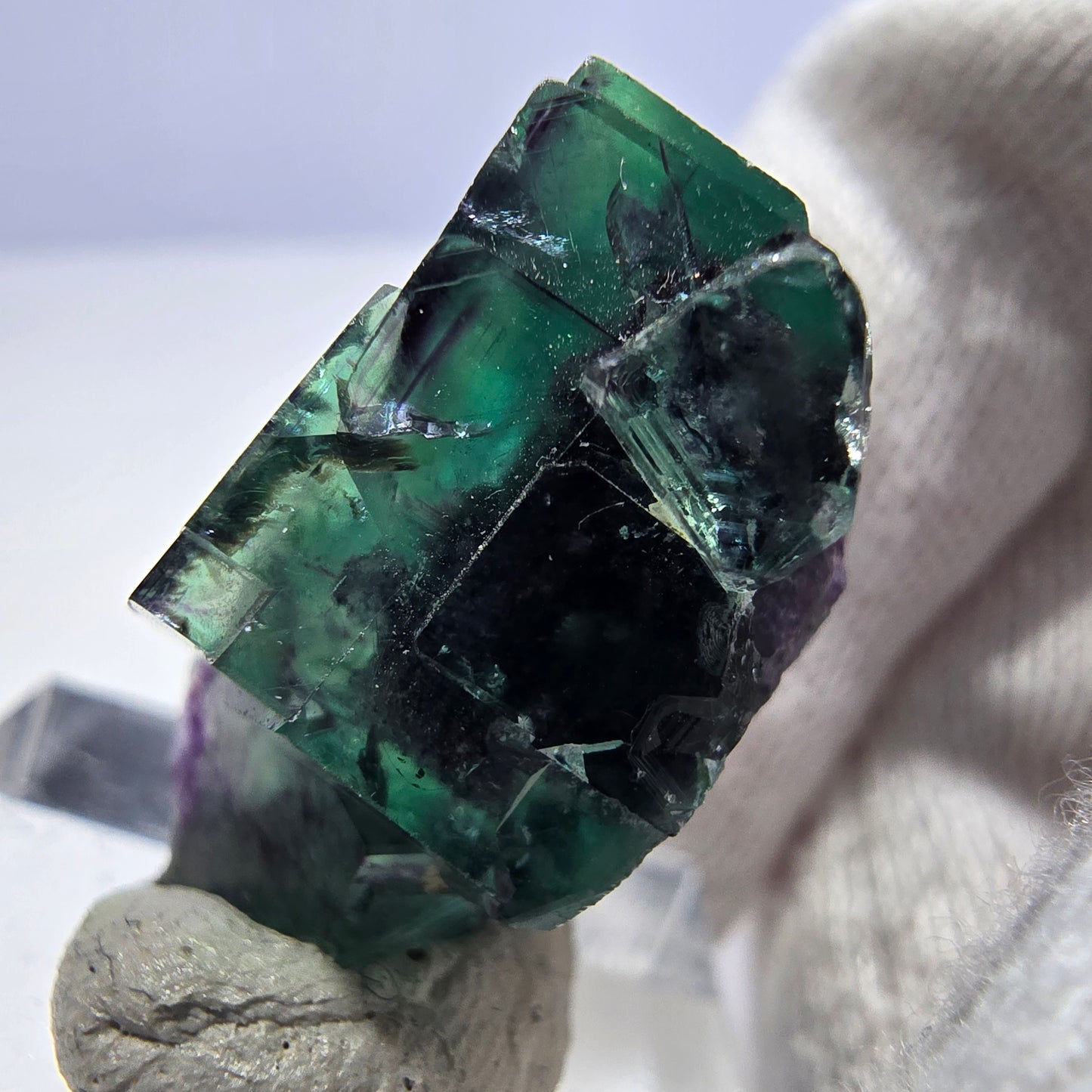 Rare spécimen de cube de fluorite fantôme, vert-violet zonal, Okorusu, Namibie, 31 x 21 x 15 mm 