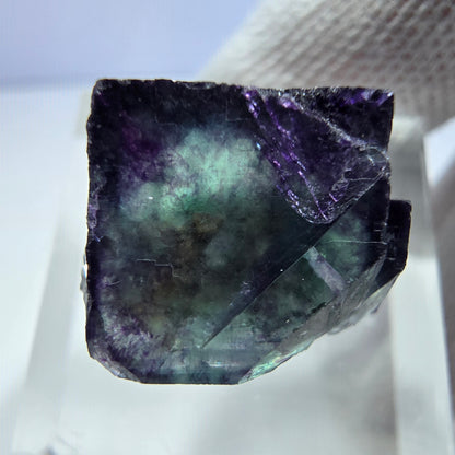 Rare spécimen de cube de fluorite fantôme, vert-violet zonal, Okorusu, Namibie, 19 x 17 x 14 mm 