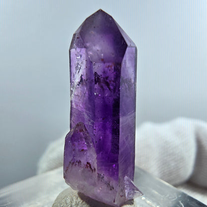 Pointe de sceptre en améthyste fantôme rare, 1x Bubble Goboboseb, Namibie 26 x 10 x 9 mm 