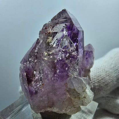 Améthyste fantôme jumelle avec hématite rouge Valentine Pocket Goboboseb Namibie 37*28*25mm 