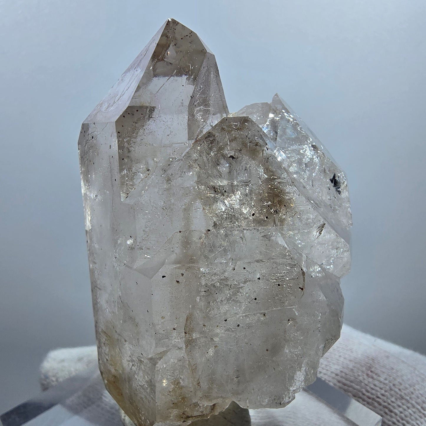 Quartz fumé fantôme DT Sceptre squelette Hématite Valentine Pocket Goboboseb Namibie 64*40*31mm 