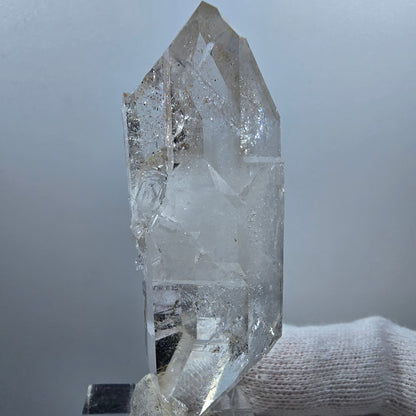 Goboboseb de poche en quartz fumé fantôme lémurien, squelette DT Stage Valentine, Namibie, 64 x 23 x 21 mm 