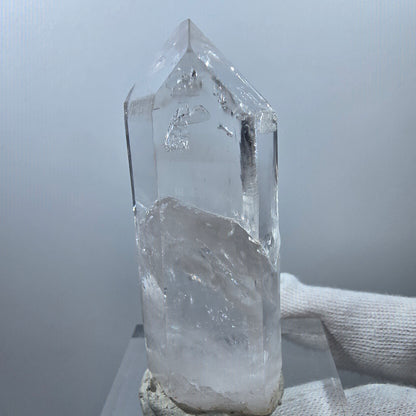Clear healed quartz point Valentine pocket gobobs. Namibia 69*24*23mm 