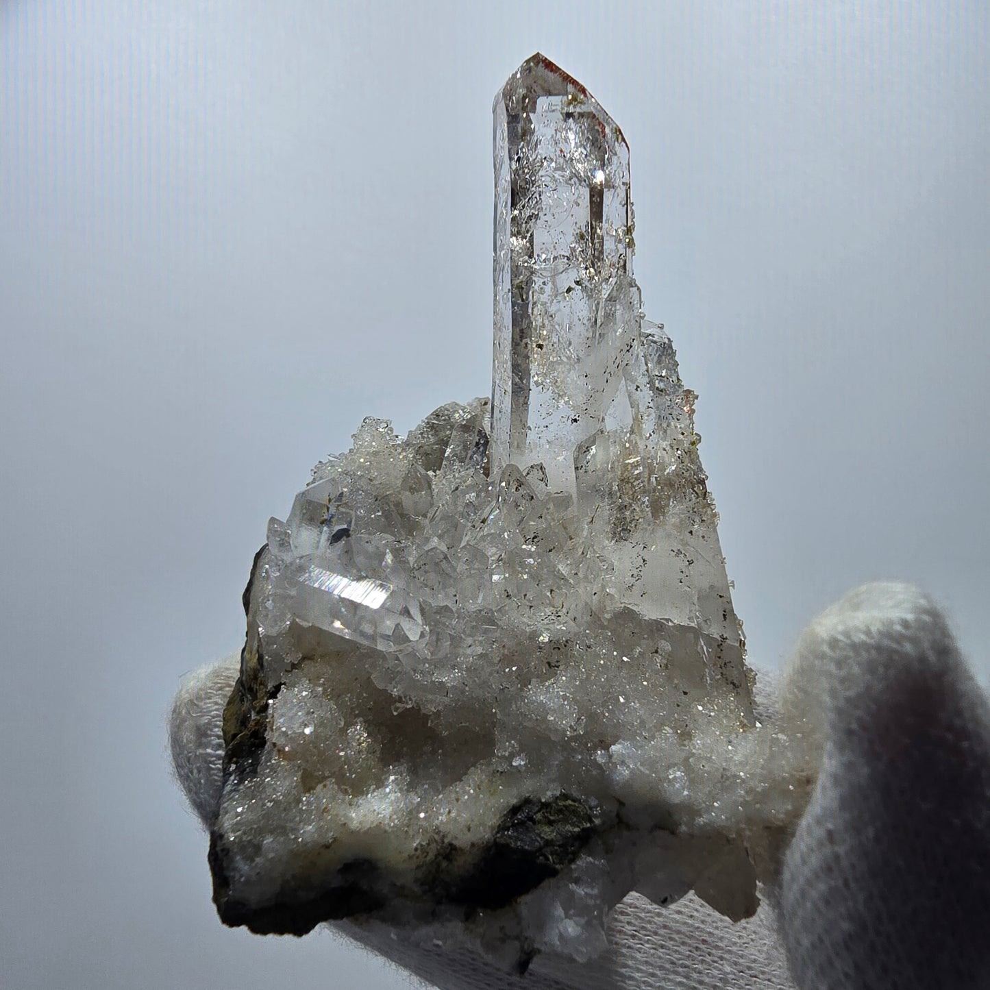 Quartz fumé hématite Enhydro, matrice de calcite, pochette Valentine 3 bulles, Namibie 58 x 46 x 29 mm 