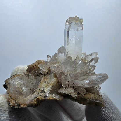 Pointes de quartz fumé clair sur échantillon de matrice Valentine Pocket Goboboseb Namibie 53*44*39mm 