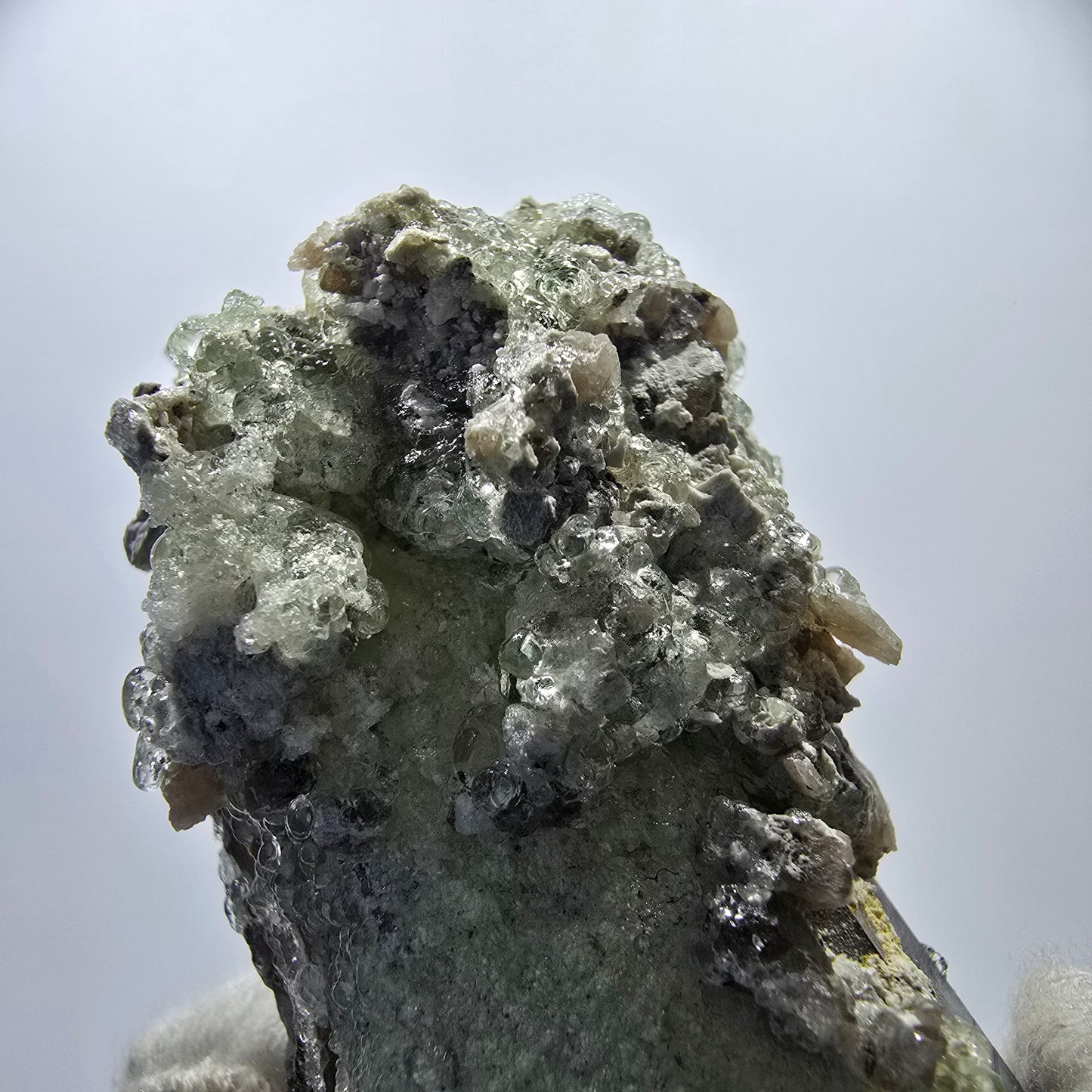 Quartz fumé squelette fantôme, spécimen d'hyalite, Erongo, Namibie, 105 x 42 x 31 mm 