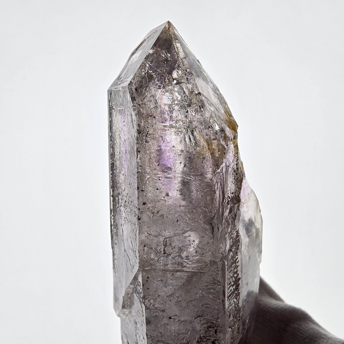 Gobo de poche Enhydro Skeleton Amethyst DT Scepter Valentine. Namibie 117 x 37 x 33 mm 