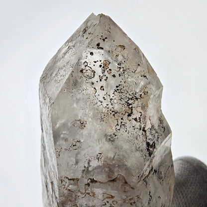 Sceptre DT en quartz fumé squelette Enhydro, poche Valentine en calcite UV, Namibie 153 x 62 x 39 mm 
