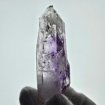 Sceptre fantôme squelette en améthyste, poche Saint-Valentin, Goboboseb, Namibie, 79 x 24 x 15 mm 