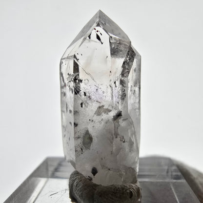Quartz fumé Harlequin Phantom, Analcim, mine Prehnite Streep, Namibie, 29 x 12 x 14 mm 
