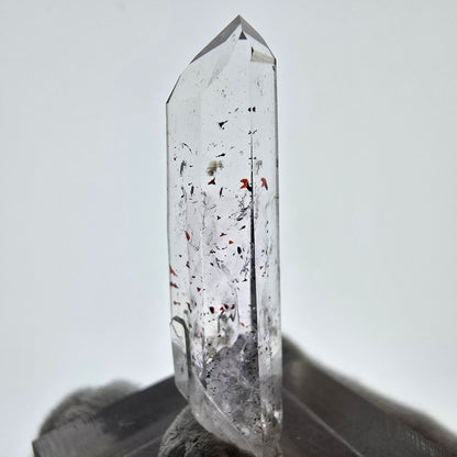 Quartz fumé Harlequin Phantom, mine Point Streep, Goboboseb, Namibie, 36 x 10 x 8 mm 