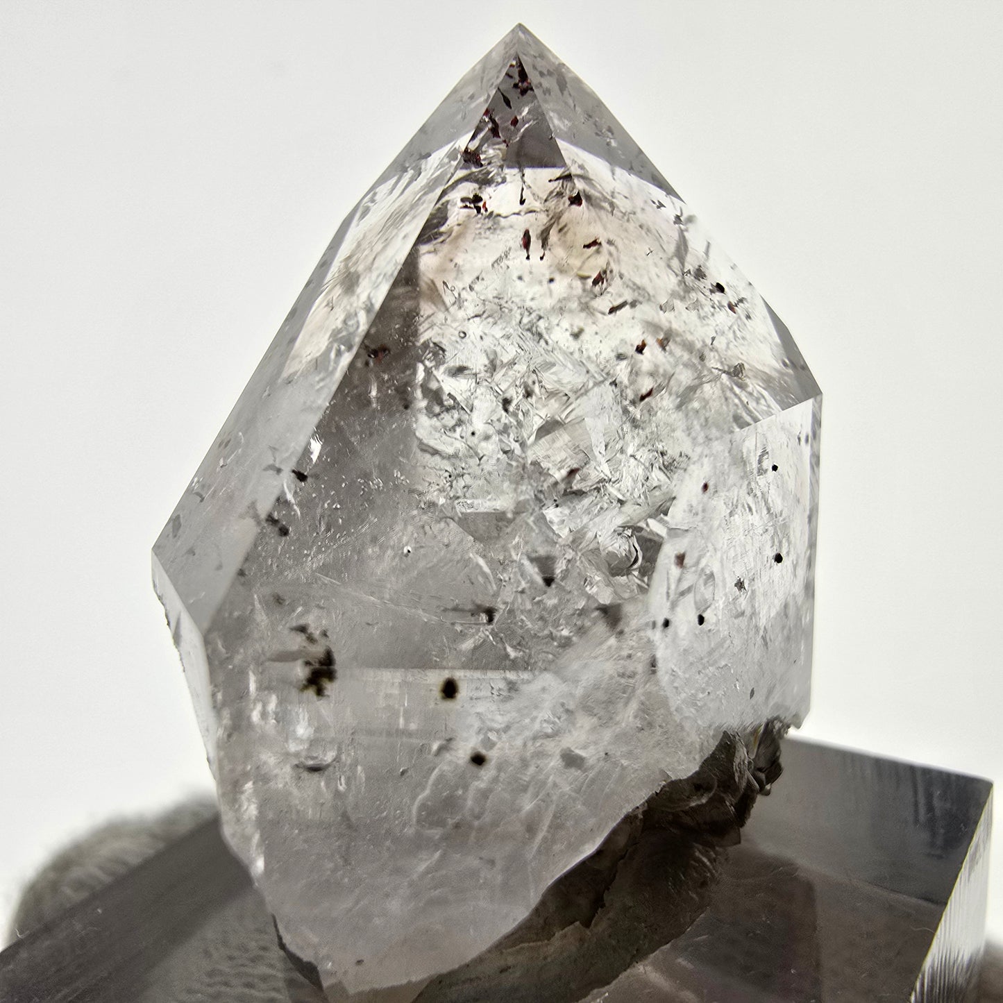 Quartz fumé fantôme Enhydro Harlequin, mine Bubble Streep, Namibie, 31 x 27 x 17 mm 