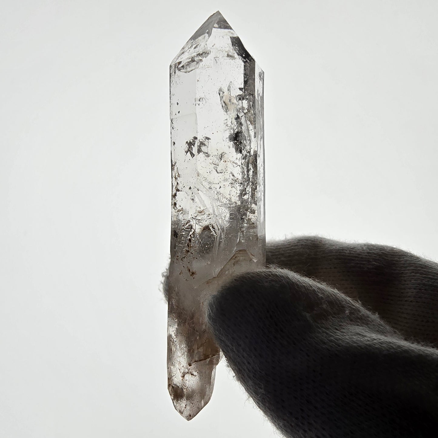 Sceptre de poche Saint-Valentin en quartz fumé fantôme squelette, Namibie, 73 x 17 x 15 mm 