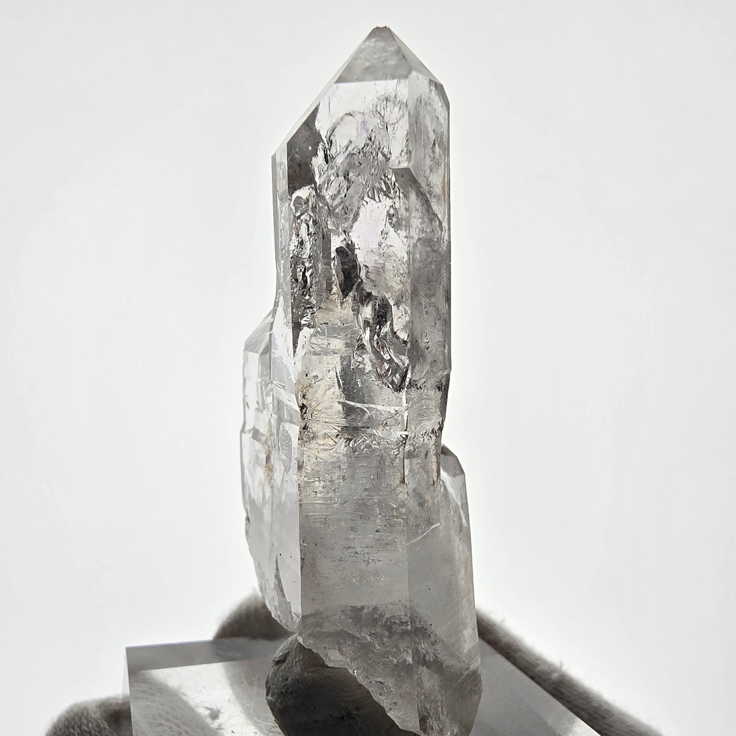 Sceptre fantôme squelette en quartz fumé, poche Saint-Valentin, Namibie, 70 x 34 x 18 mm 