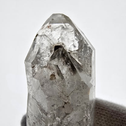 Sceptre fantôme squelette en quartz fumé DT, poche Saint-Valentin en calcite UV, Namibie 57 x 23 x 22 mm 