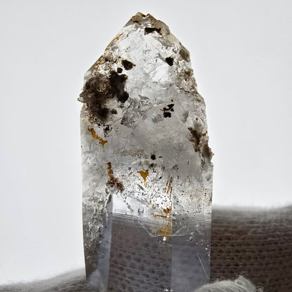 Sceptre de poche Saint-Valentin en quartz fumé fantôme squelette, Namibie 54 x 18 x 13 mm 