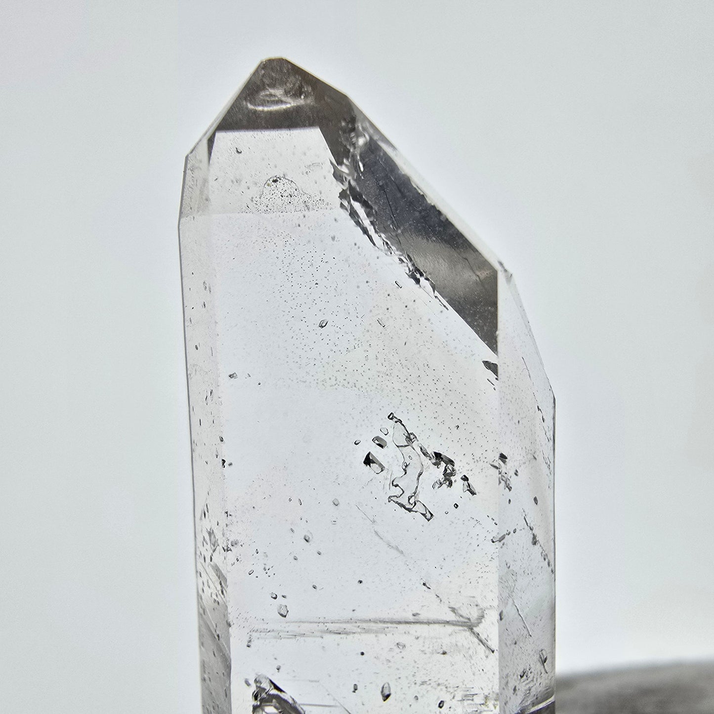 Sceptre de poche en quartz fumé fantôme squelette, Namibie, 48 x 18 x 7 mm 
