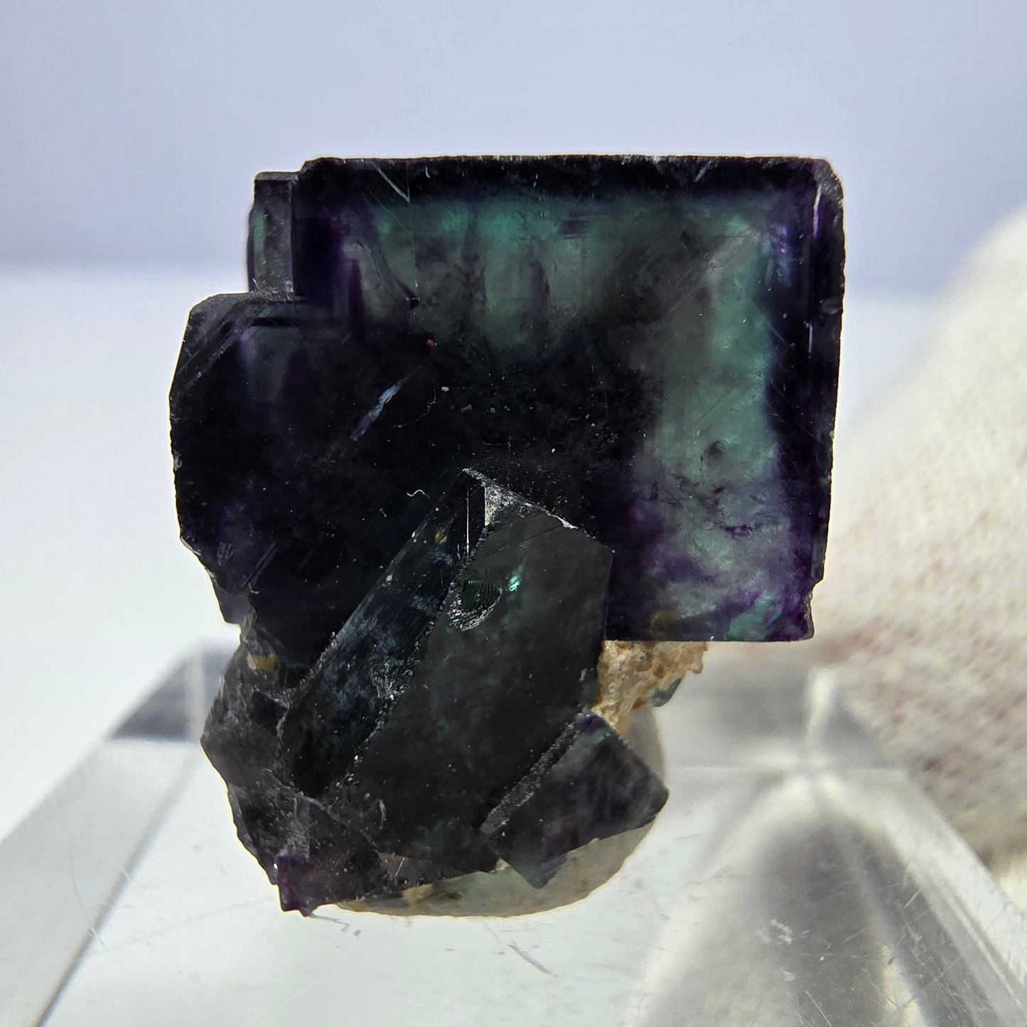 Spécimen rare de cube de fluorite fantôme, vert zonal et violet, Okorusu, Namibie, 24 x 16 x 17 mm 