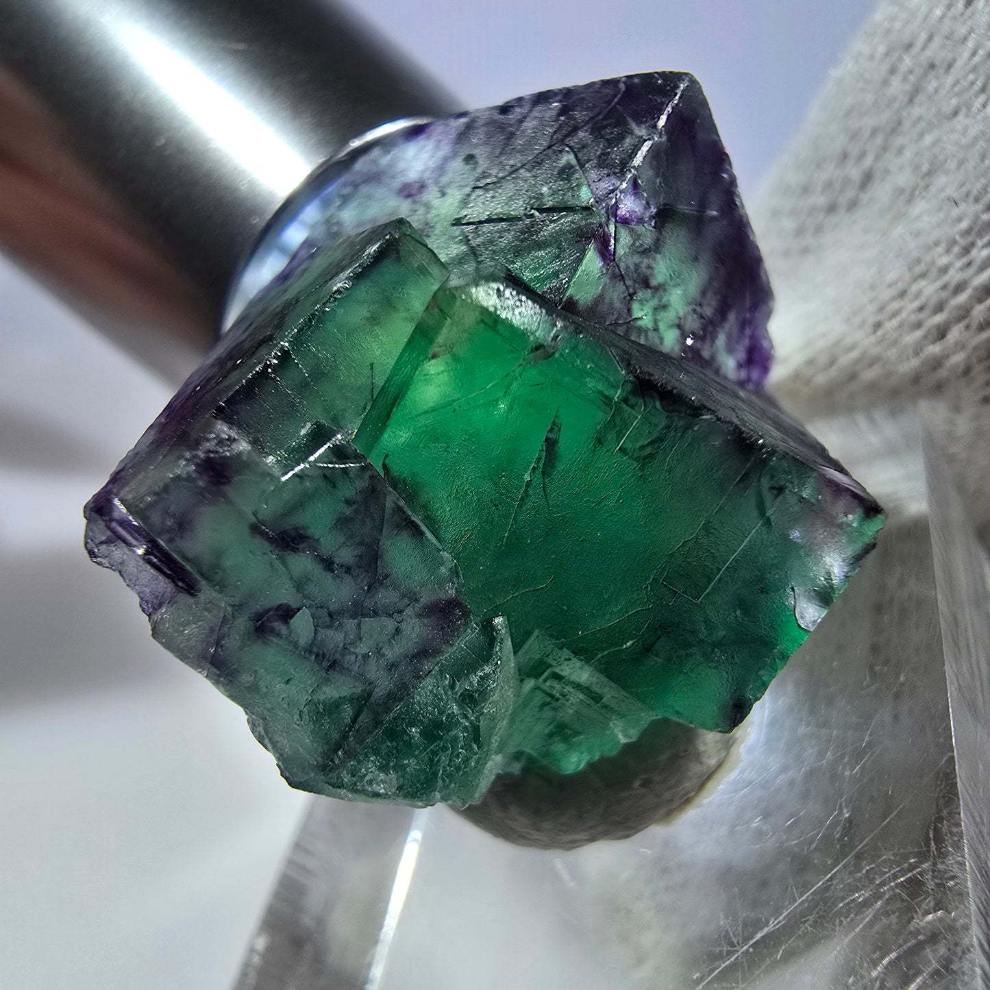 Spécimen rare de cube de fluorite fantôme, vert-violet zonal, Okorusu, Namibie, 32 x 20 x 17 mm 