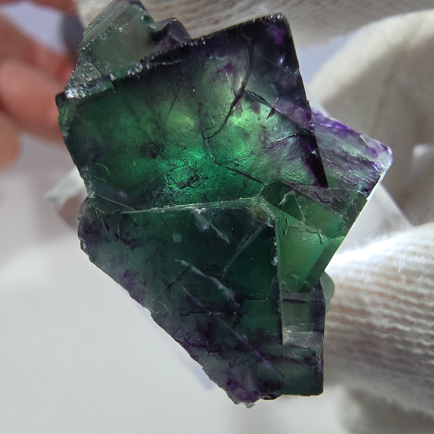 Spécimen rare de cube de fluorite fantôme, vert-violet zonal, Okorusu, Namibie, 32 x 20 x 17 mm 