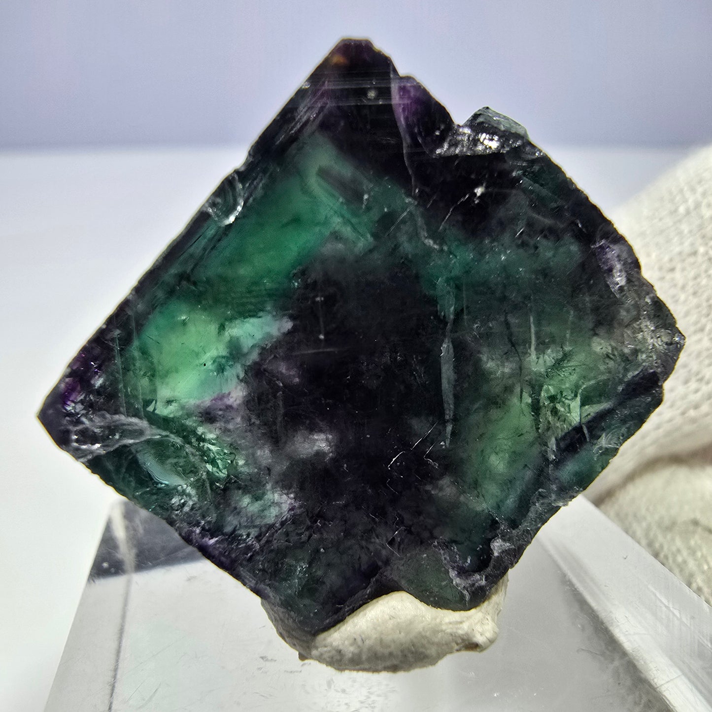 Rare spécimen de cube de fluorite fantôme, vert-violet zonal, Okorusu, Namibie, 29 x 25 x 19 mm 