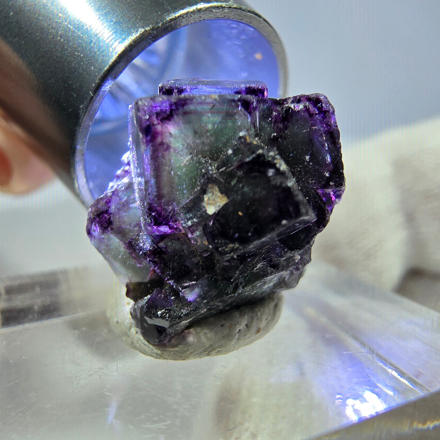 Rare spécimen de cube de fluorite fantôme, vert-violet zonal, Okorusu, Namibie, 17 x 17 x 14 mm 