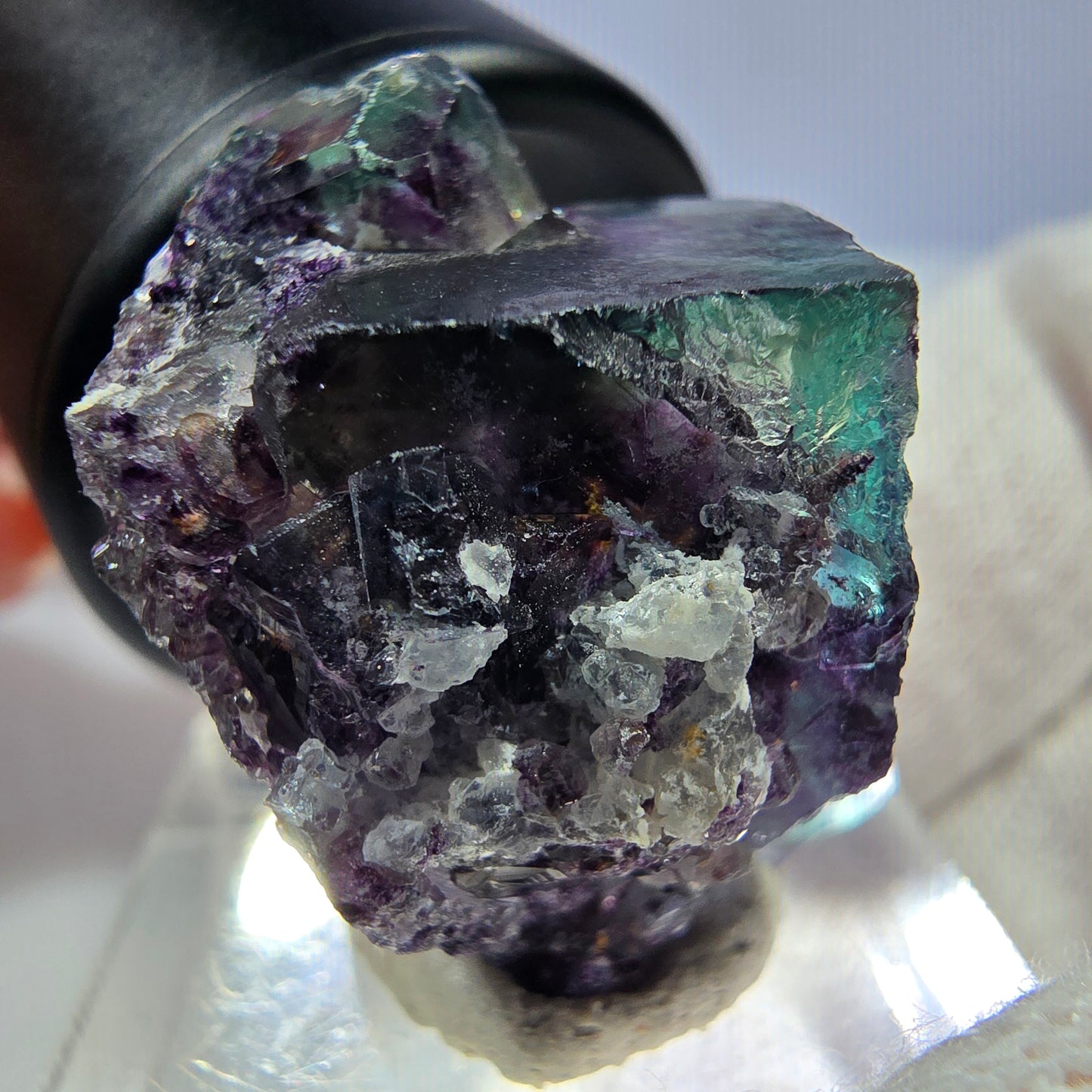Spécimen rare de cube de fluorite fantôme, vert zonal et violet, Okorusu, Namibie, 27 x 23 x 20 mm 