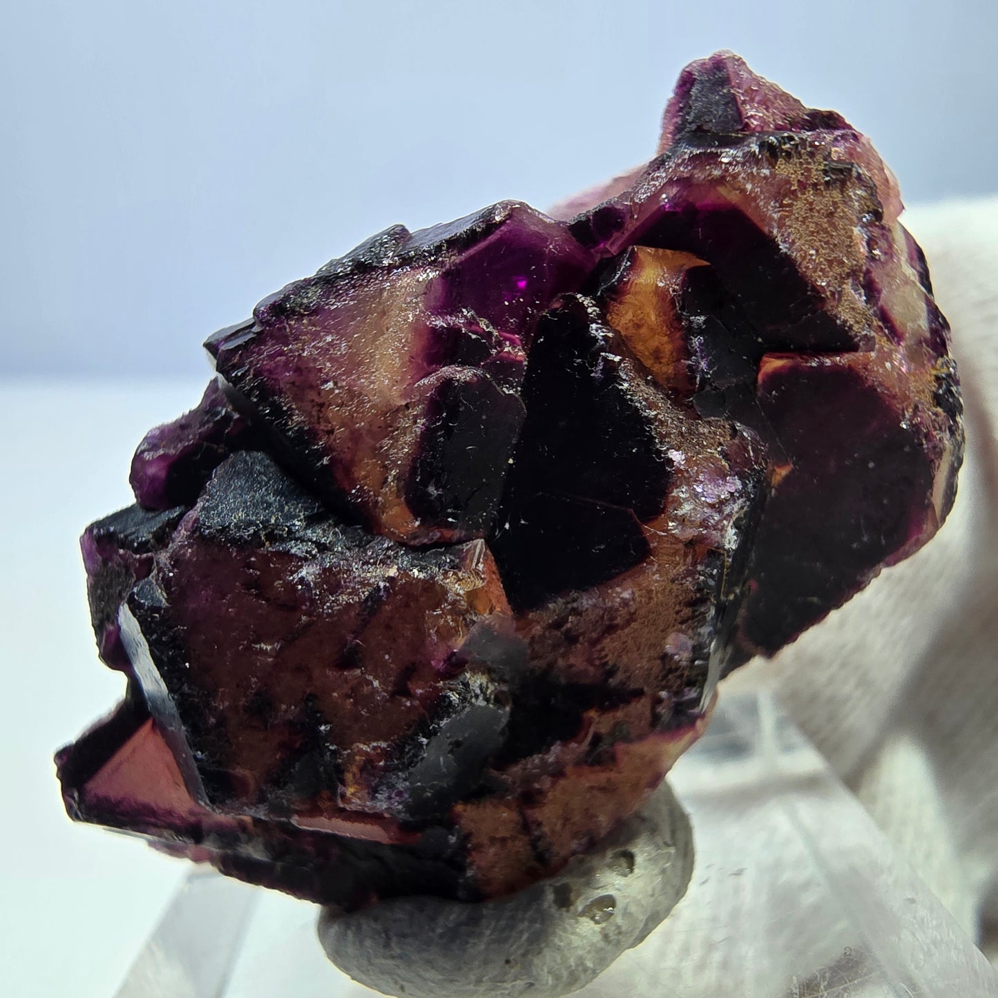 Spécimen rare de cube de fluorite fantôme zonal jaune violet Okorusu, Namibie 40*22*13mm 