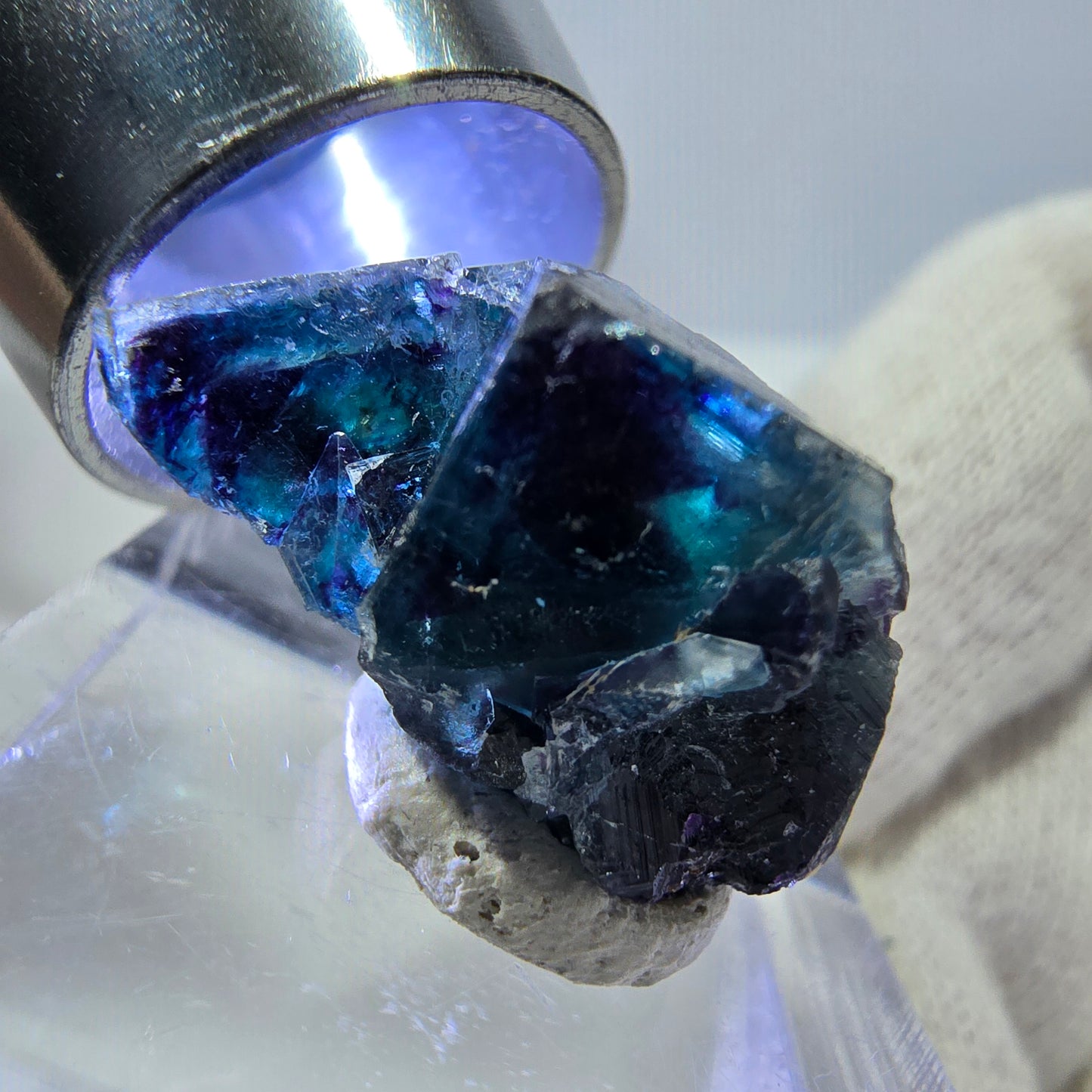 Spécimen de cube de fluorite fantôme, zonal – Nouvelle découverte ! Okorusu, Namibie, 23 x 14 x 12 mm 