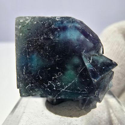 Spécimen de cube de fluorite fantôme, zonal – Nouvelle découverte ! Okorusu, Namibie, 23 x 20 x 13 mm 