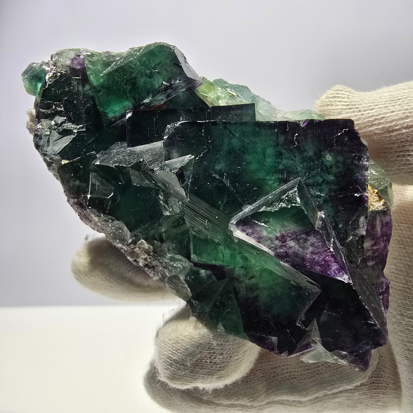 Grand spécimen zonal de cube de fluorite fantôme, vert violet Okorusu, Namibie 98*52*30mm 