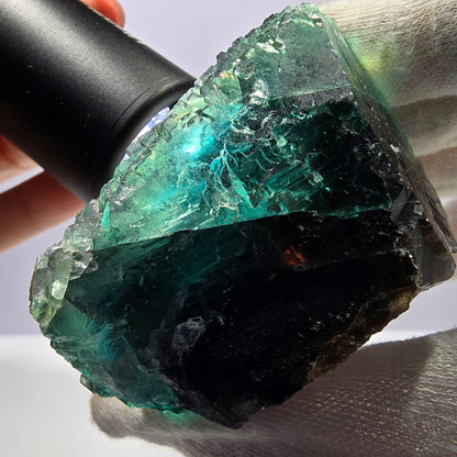 Grand cube de fluorite fantôme étagé, vert-brun, Okorusu, Namibie, 83 x 70 x 45 mm 