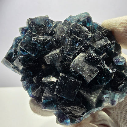Grand spécimen de cube de fluorite fantôme, zonal – Nouvelle découverte ! Okorusu, Namibie, 105 x 79 x 31 mm 