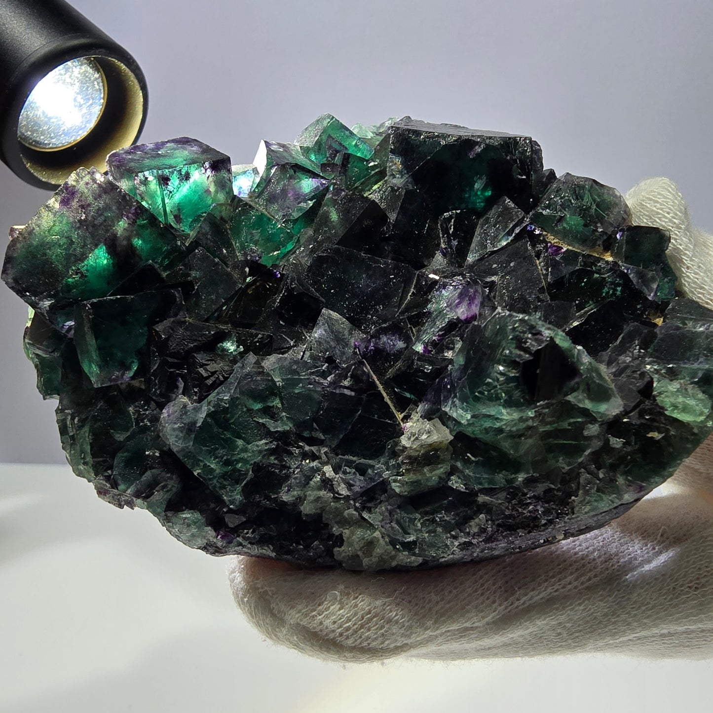 Grand spécimen de cube de fluorite fantôme, vert violet Okorusu Namibie 99*74*32mm 