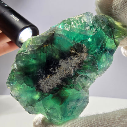 Grand spécimen de cube de fluorite fantôme, parqueté vert Okorusu, Namibie, 85 x 61 x 34 mm 