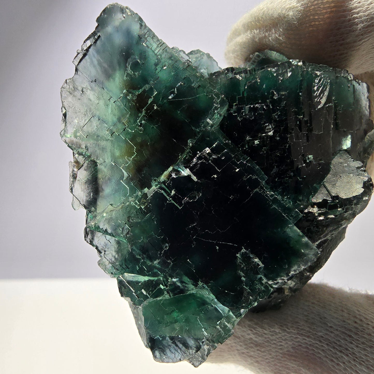 Grand cube de fluorite fantôme à gradins, Okorusu, Namibie, 74 x 65 x 33 mm 