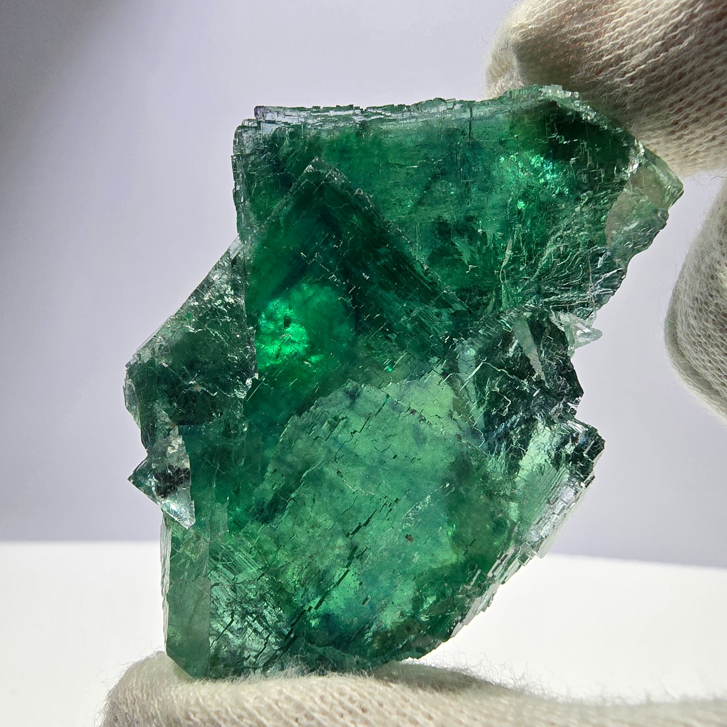 Cube de fluorite fantôme transparent vert à gradins Okorusu Namibie 63 x 48 x 25 mm 