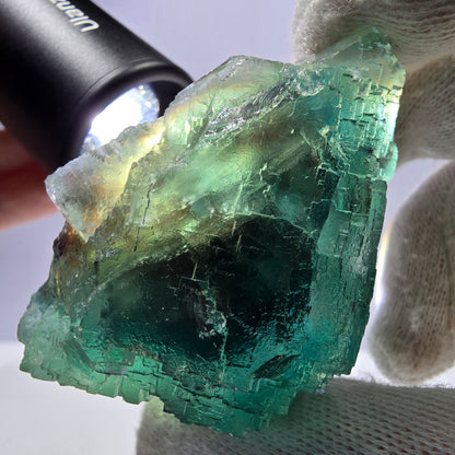 Spécimen de cube de fluorite fantôme transparente, parqueté Okorusu Namibie 66*54*34mm 