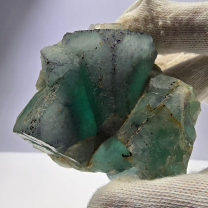 Grand spécimen de cube de fluorite fantôme, parqueté zonal Okorusu Namibie 74*68*36mm 