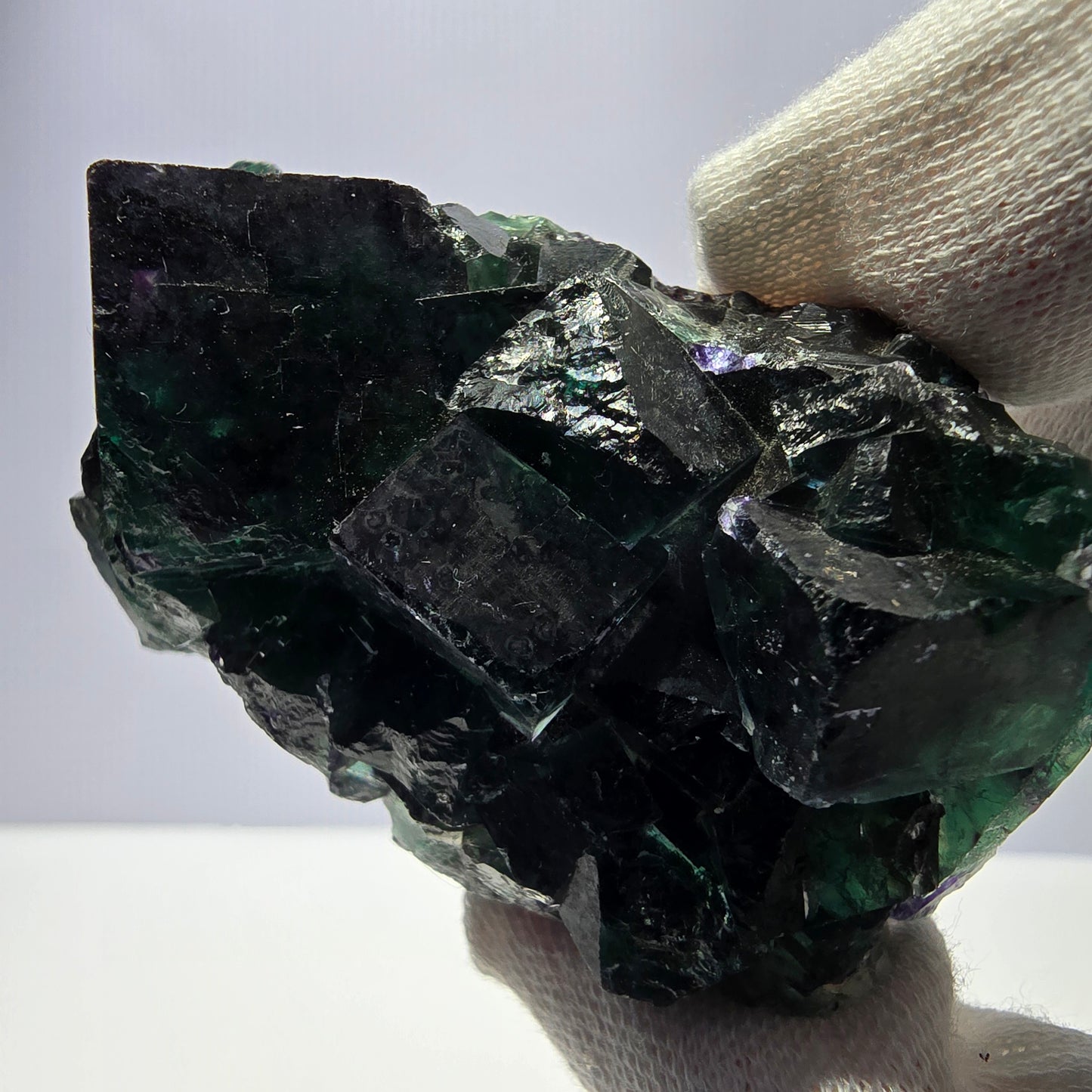 Rare spécimen de cube de fluorite fantôme, parqueté zonal Okorusu Namibie 73 x 44 x 33 mm 